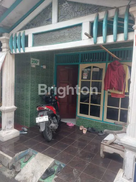 image RUMAH LOKASI STRATEGIS DI KALAN TEGAL SARI SEMARANG (1)