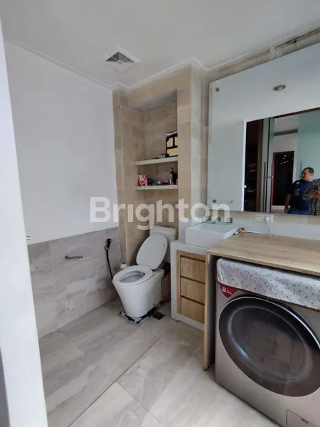 image DI SEWAKAN RUMAH MEWAH FULL FURNISHED KEMANG TIMUR, 3 KAMAR + POOL & KEAMANAN 24 JAM (8)