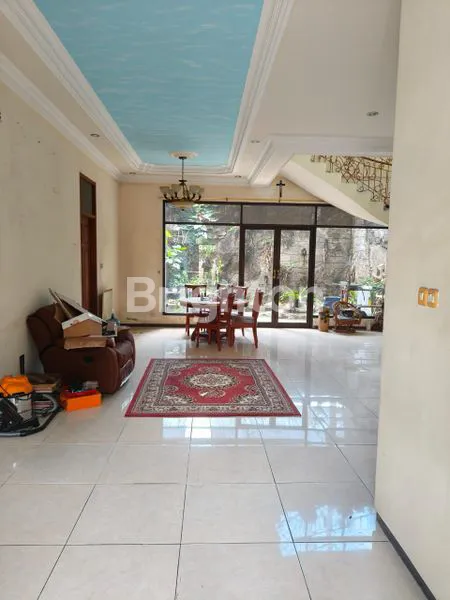 image RUMAH 2 LANTAI MEWAH TINGGAL NEMPATIN,DENGAN LUAS YANG TANAH DAN BANGUNAN  (2)