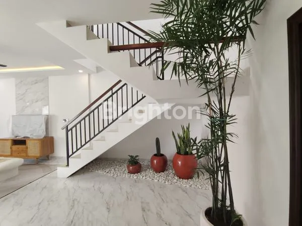 image VILLA 2 LANTAI SEWA JANGKA PANJANG SANUR (1)