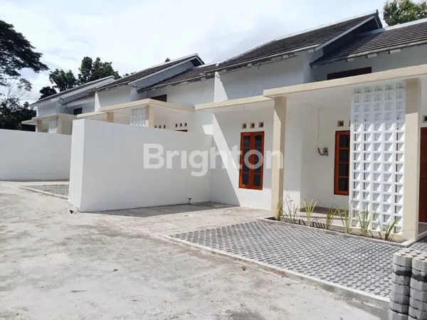 image JUAL RUMAH MINIMALIS MODERN DI LEMAHDADI BANTUL (1)