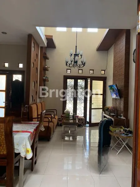 image RUMAH CLUSTER GENTAN RAYA FULLY FURNISH SIAP HUNI (3)