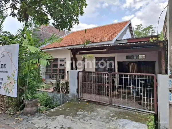 image RUMAH HITUNG TANAH RUNGKUT PENJARINGAN STRATEGIS DEKAT UPN DAN MERR (1)