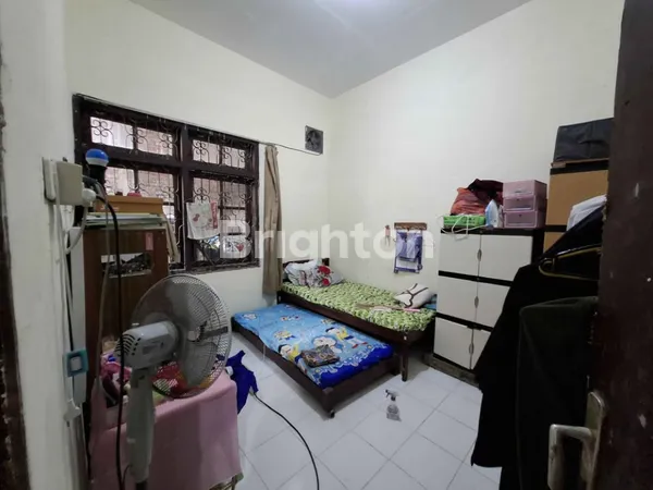 image RUMAH HITUNG TANAH RUNGKUT PENJARINGAN STRATEGIS DEKAT UPN DAN MERR (5)