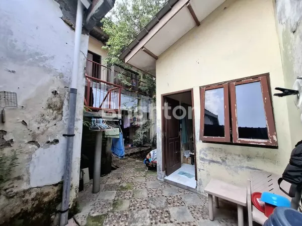 image RUMAH HITUNG TANAH RUNGKUT PENJARINGAN STRATEGIS DEKAT UPN DAN MERR (8)