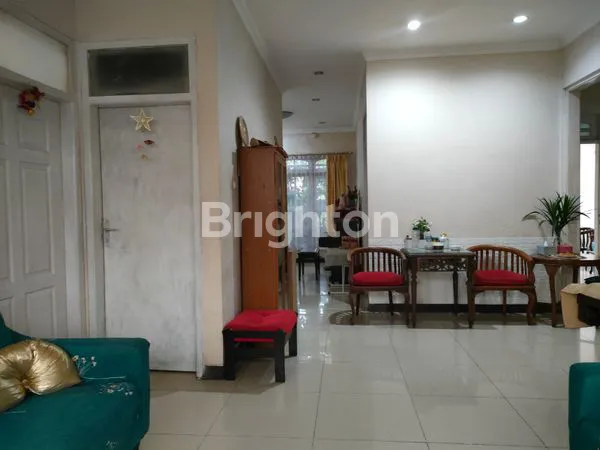 image RUMAH BAGUS DAN STRATEGIS DI PERUMNAS TANGERANG (4)