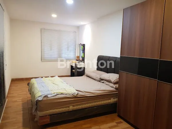 image RUMAH SIAP HUNI STRATEGIS DEKAT MALL KELAPA GADING 10 MENIT JALAN KAKI (3)