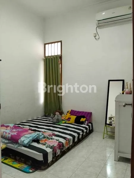 image RUMAH RUNGKUT SIAP HUNI TERAWAT STRATEGIS DEKAT UPN, MERR (3)