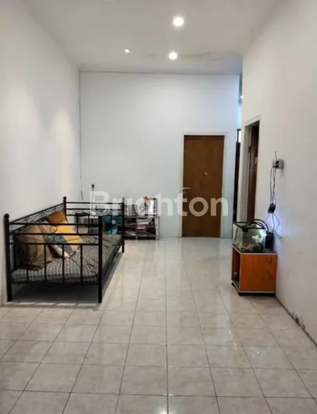 image RUMAH RUNGKUT SIAP HUNI TERAWAT STRATEGIS DEKAT UPN, MERR (4)