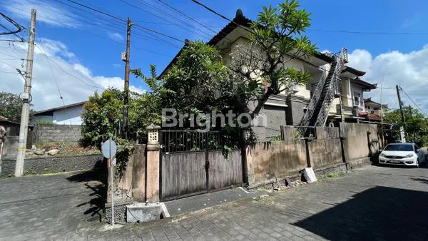 image RUMAH HOOK KAWASAN PREMIUM PERUMAHAN AREA BATUBULAN GIANYAR BALI (1)
