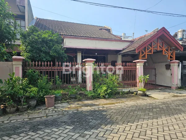 image RUMAH SECOND KETINTANG SELATAN STRATEGIS DEKAT KAMPUS UNESA  (2)