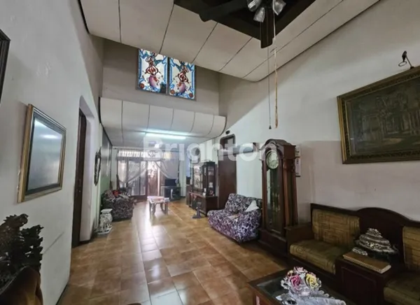 image RUMAH SECOND KETINTANG SELATAN STRATEGIS DEKAT KAMPUS UNESA  (3)