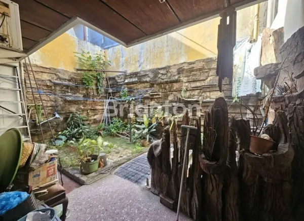 image RUMAH SECOND KETINTANG SELATAN STRATEGIS DEKAT KAMPUS UNESA  (6)