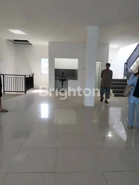 image DI SEWAKAN RUKO  GANDENG 2 PINTU (3)