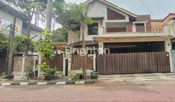 image DIJUAL RUMAH HOOK PRAPEN INDAH STRATEGIS DEKAT PERKANTORAN, DEKAT JEMURSARI, DEKAT TENGGILIS  (1)