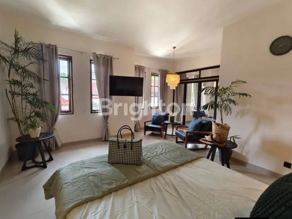 image HUNIAN MODERN 2 LANTAI FULL FURNISHED DI JIMBARAN (6)