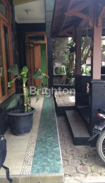 image RUMAH ETNIK JOGLO DUA LANTAI DI JANTUNG KOTA BEKASI (5)