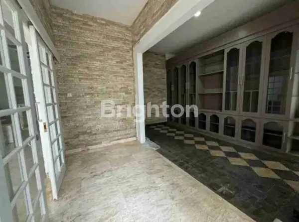 image RUMAH MEWAH PAKUWON CITY SAN DIEGO, DEKAT MALL, PARK SHANGHAI, KAMPUS (4)