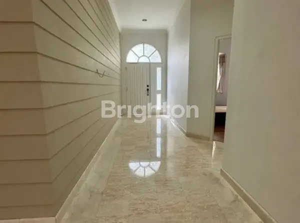 image RUMAH MEWAH PAKUWON CITY SAN DIEGO, DEKAT MALL, PARK SHANGHAI, KAMPUS (8)