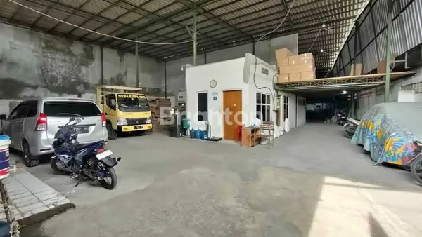 image GUDANG DI JALAN KYAI TAMBAK DERES SURABAYA (1)