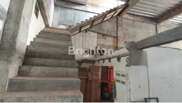 image GUDANG DI JALAN KYAI TAMBAK DERES SURABAYA (3)