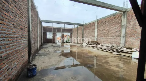 image GUDANG DI JALAN KYAI TAMBAK DERES SURABAYA (4)