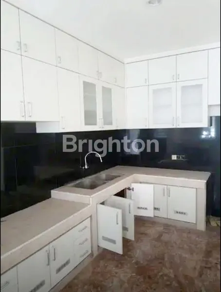 image RUMAH 2 LANTAI SEMI FURNISH DI PANTAI SANUR, JAKARTA UTARA (4)