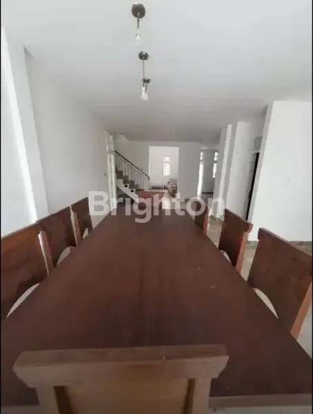 image RUMAH 2 LANTAI SEMI FURNISH DI PANTAI SANUR, JAKARTA UTARA (3)