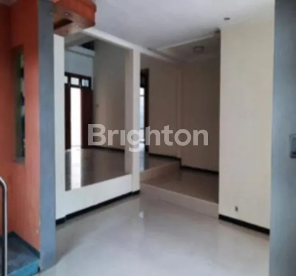 image RUMAH 2 LT MURAH BAGUS TERAWAT DI SEMARANG  (2)