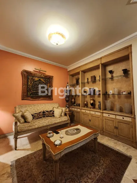 image RUMAH ELITE DI PONDOK INDAH, JAKARTA SELATAN. FULL FURNISHED. ADA KOLAM RENANG. MUAT PARKIR 8 MOBIL (3)