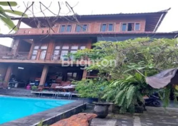image RUMAH 3 LANTAI BERKONSEP UNIK DI AREA PERUMAHAN ANGANTAKA, BADUNG (1)