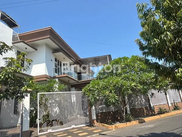 image NGINDEN INTAN BARAT MODERN MINIMALIS MEWAH SEMI FURNISH (1)