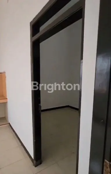 image RUKO LUAS 9X26 M²  DI KATANG KAB KEDIRI, HARGA SEWA MENARIK (3)