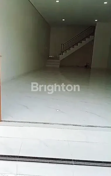 image RUKO BARU STRATEGIS DI JL. BAKUNG SARI, KUTA (7)