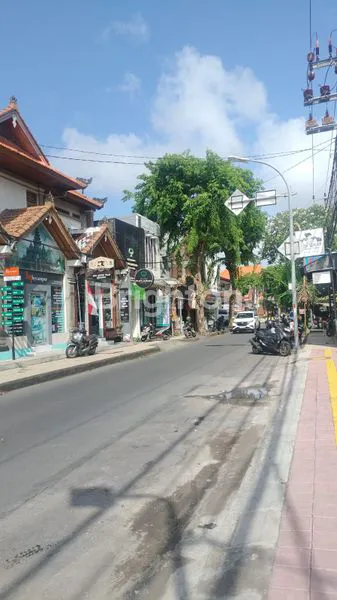 image RUKO BARU STRATEGIS DI JL. BAKUNG SARI, KUTA (5)