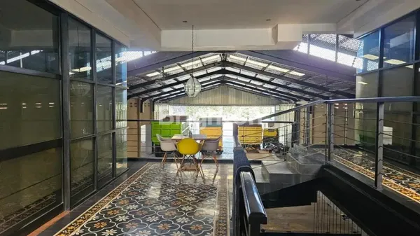 image GUDANG MODERN DI RAYA DEMAK KONSTRUKSI BAJA (3)