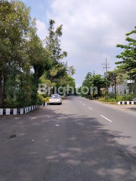 image RUMAH USAHA SURABAYA PUSAT. DEKAT RAYA KEDUNG DORO - TIDAR - ARJUNO - KRANGGAN - BUBUTAN - PASAR KEMBANG - DIPONEGORO, DLL. COCOK UNTUK KANTOR, RESTAURANT, CAFE, SHOWROOM, DLL. (4)