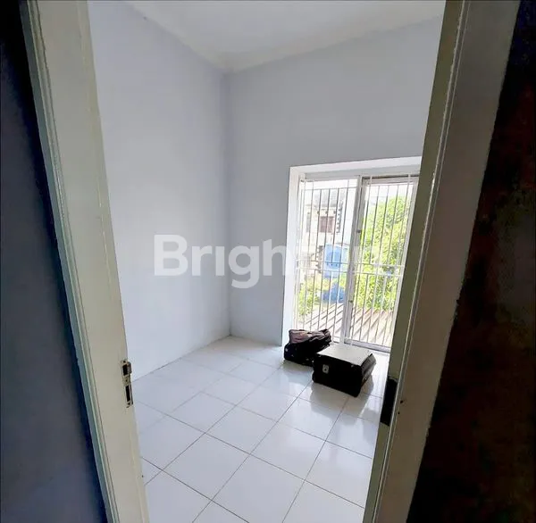 image DIJUAL PERUMAHAN LUXOR JLN KARYA WISATA MEDAN JOHOR (8)