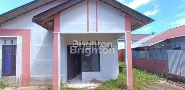 RUMAH LAHAN LUAS DALAM PERUMAHAN DI JALAN RAYA SUNGAI KAKAP, KUBU RAYA - KALIMANTAN BARAT