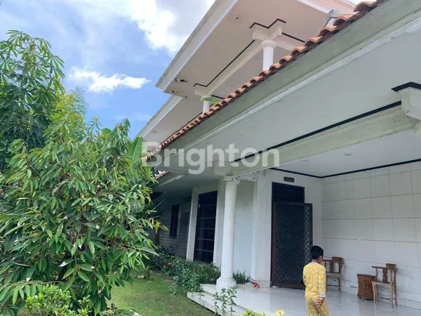 image DIJUAL RUMAH MEWAH DI LOKASI SUPER PREMIUM RENON.  (4)