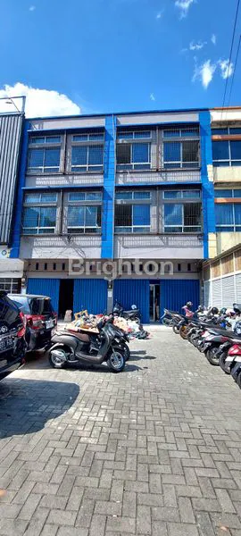 image RUKO STRATEGIS 3 LANTAI DI JL. ARIFIN AHMAD, DEKAT LIVING WORLD (2)