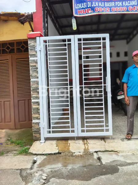 image RUMAH BAGUS SIAP HUNI DI PONDOK KACANG  TANGERANG SELATAN  (3)