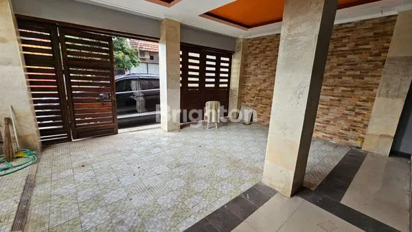 image RUMAH MEWAH 3 LANTAI — FULL RENOVASI TOTAL. LOKASI PREMIUM: JL. ANGGREK, JIMBARAN BADUNG – BALI (2)