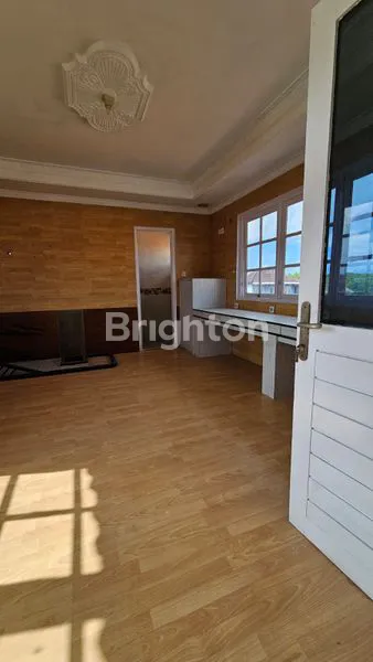 image RUMAH MEWAH 3 LANTAI — FULL RENOVASI TOTAL. LOKASI PREMIUM: JL. ANGGREK, JIMBARAN BADUNG – BALI (8)