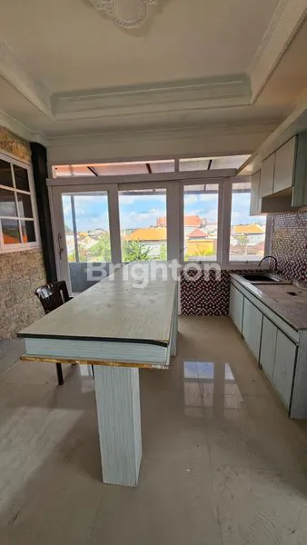 image RUMAH MEWAH 3 LANTAI — FULL RENOVASI TOTAL. LOKASI PREMIUM: JL. ANGGREK, JIMBARAN BADUNG – BALI (5)