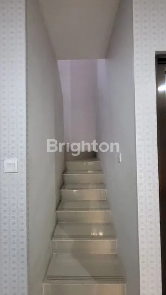 image DISEWAKAN RUMAH DI GRAHA RAYA DI DALAM CLUSTER NYAMAN (3)