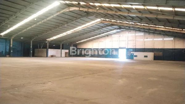 GUDANG KOTA PASURUAN JAWA TIMUR DEKAT TOL KOTA PASURUAN JAWA TIMUR