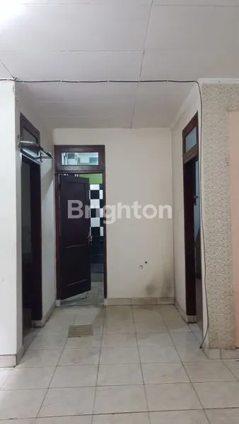 image RUMAH STRATEGIS DI PINGGIR JALAN RAYA (8)