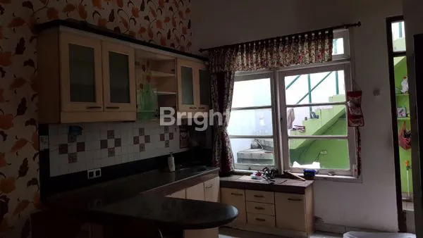 image RUMAH STRATEGIS DI PINGGIR JALAN RAYA (3)