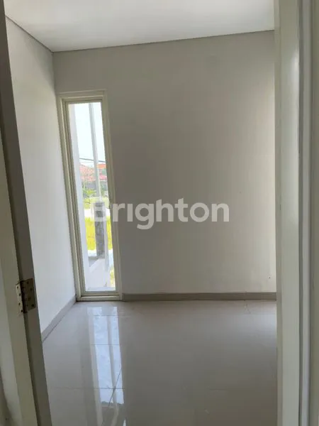 image RUMAH 2 LANTAI YANG MASIH ASRI STANDAR (5)